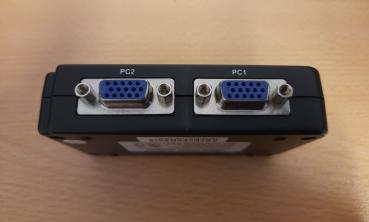 Preview: Slim KVM Switch Intellinet inkl. 2 x Kabelsatz